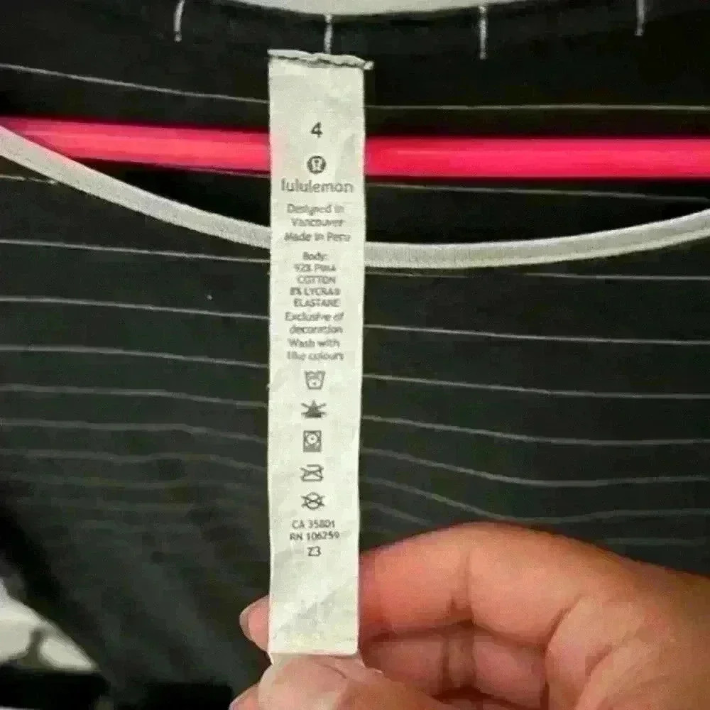 Lululemon relax tee shirt - Picture 4 of 4